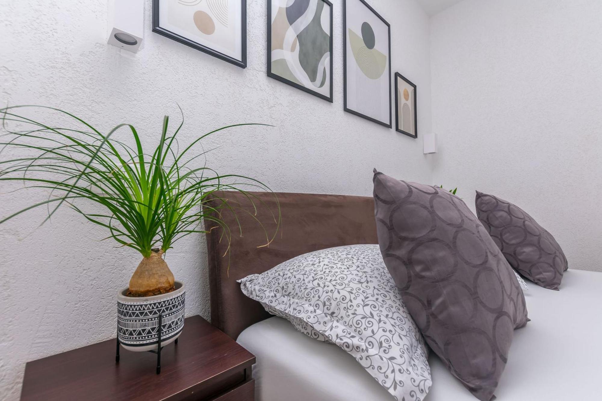 Apartments Mladen Duce Luaran gambar