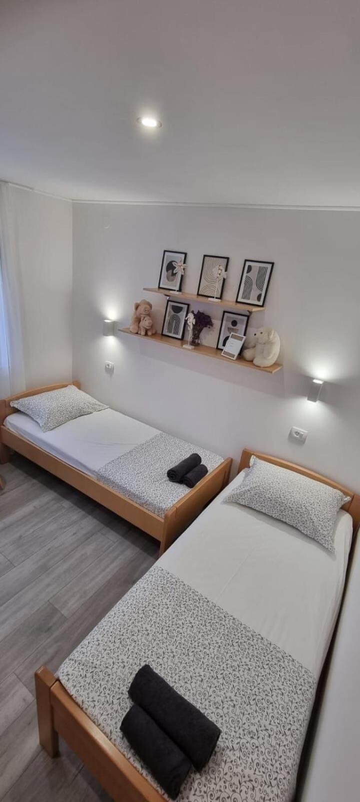 Apartments Mladen Duce Luaran gambar
