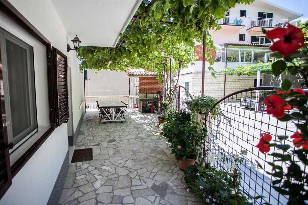 Apartments Mladen Duce Luaran gambar